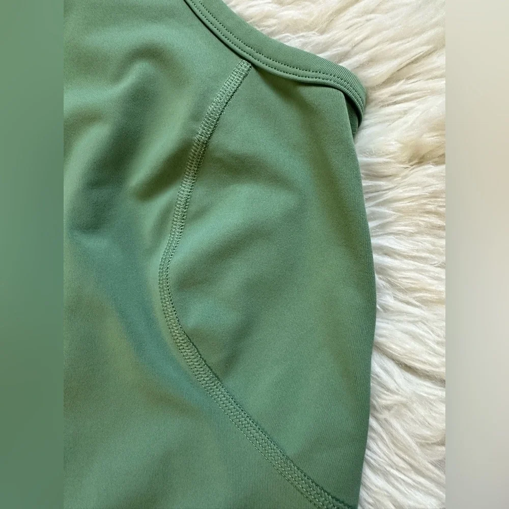 Patagonia Tank Top Sports Running Athletic workout woman’s size Medium Green - Picture 7 of 9